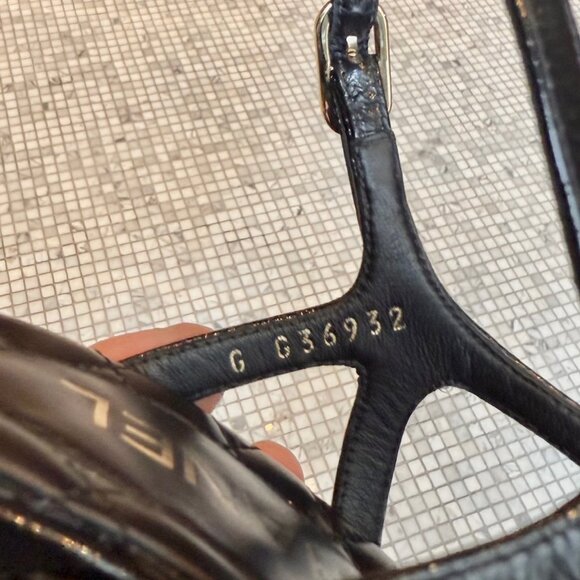 Chanel Black Crumpled Leather Chain Accent Quilted Wedge Sandals - Picture 12 of 14